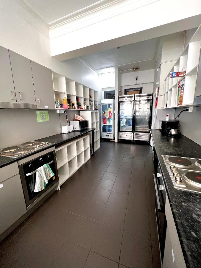 The Downing Hostel Сидней Экстерьер фото