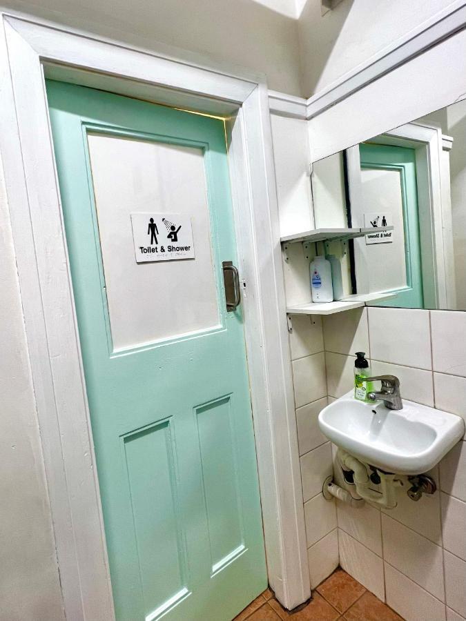 The Downing Hostel Сидней Экстерьер фото